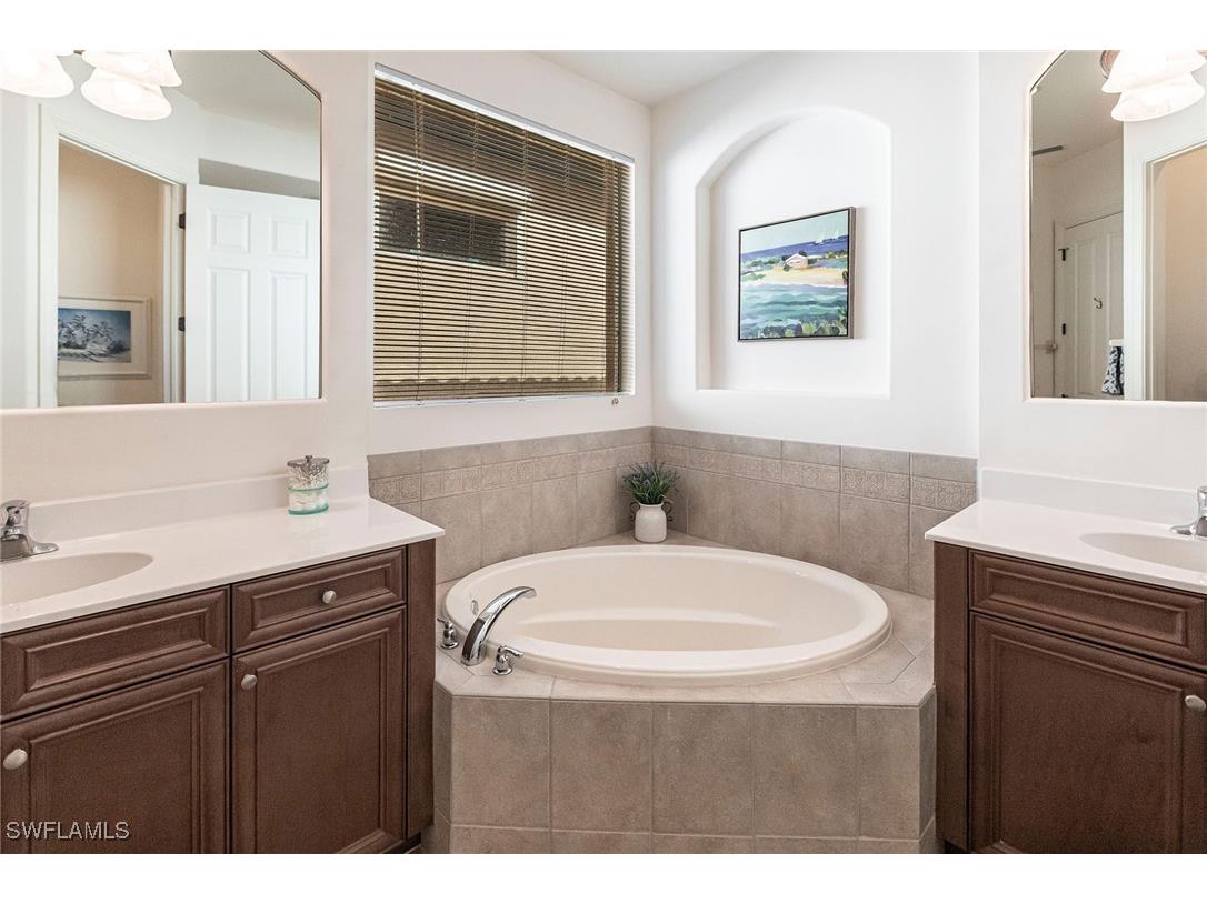 7863 Valencia Court Naples FL 34113 225085196 image26