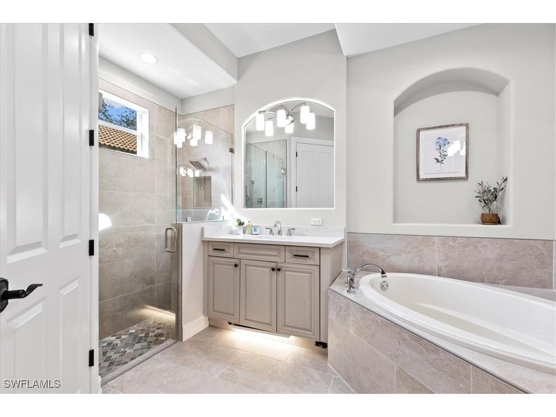 7864 Valencia Court Naples FL 34113 225081215 image20