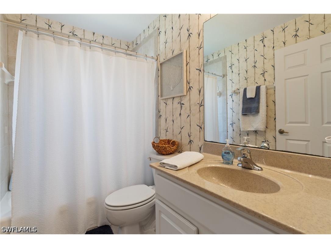 7867 Berkshire Pines Drive Naples FL 34104 226018383 image14