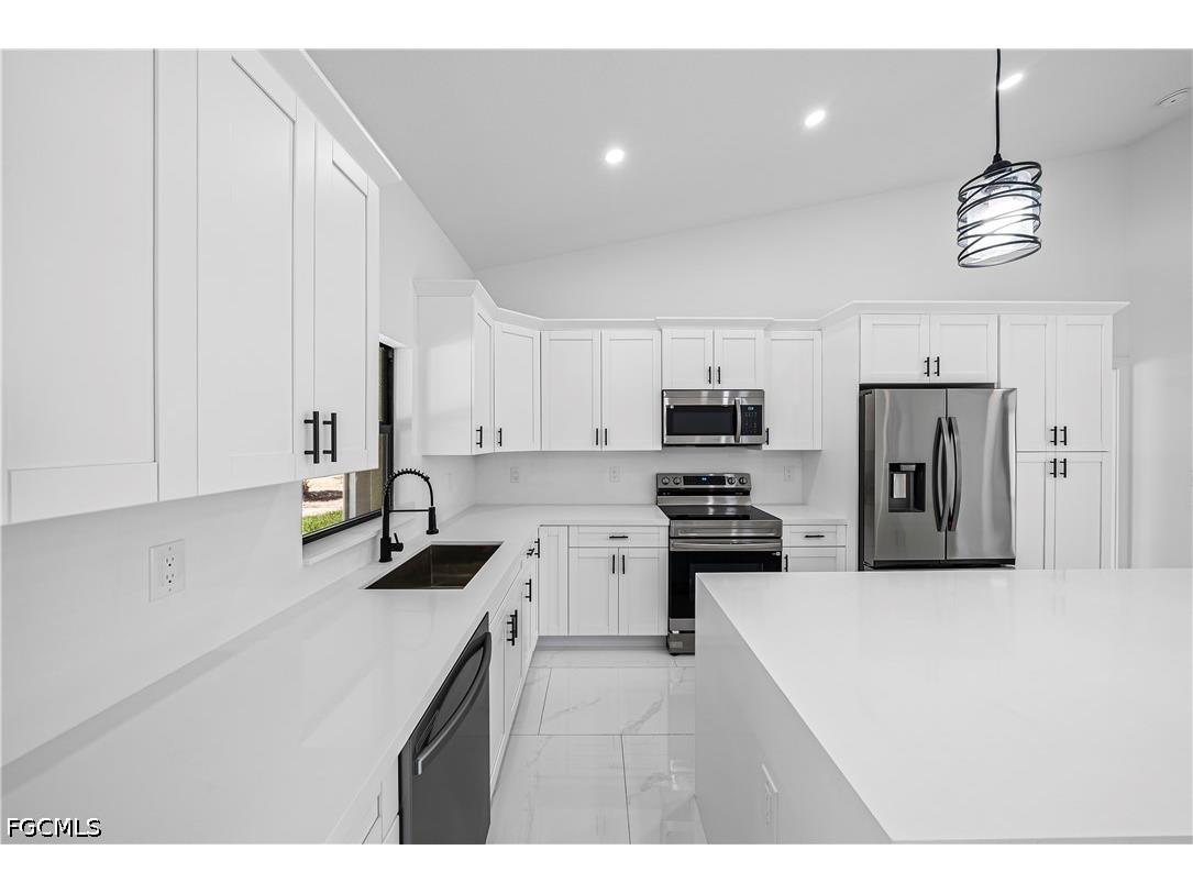 7870 19th Place Labelle FL 33935 2026026343 image7
