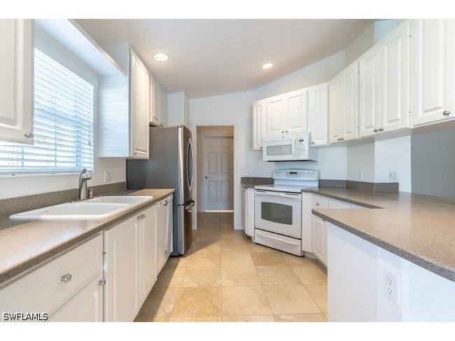 7872 Umberto Court Naples FL 34114 226019388 image12