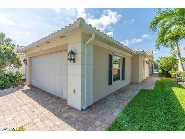 7872 Umberto Court Naples FL 34114 226019388 image3