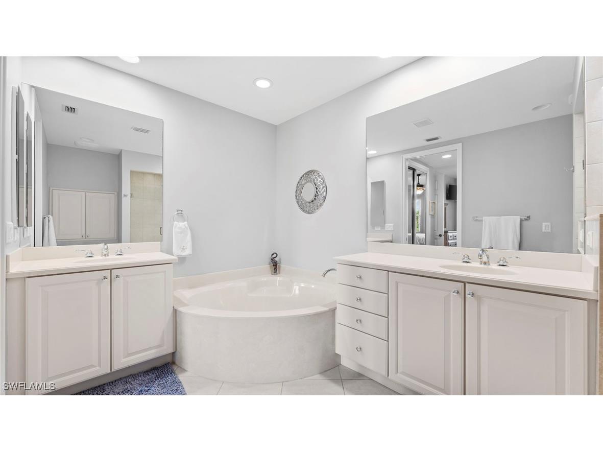 7876 Hawthorne Drive #1202 Naples FL 34113 225058130 image30