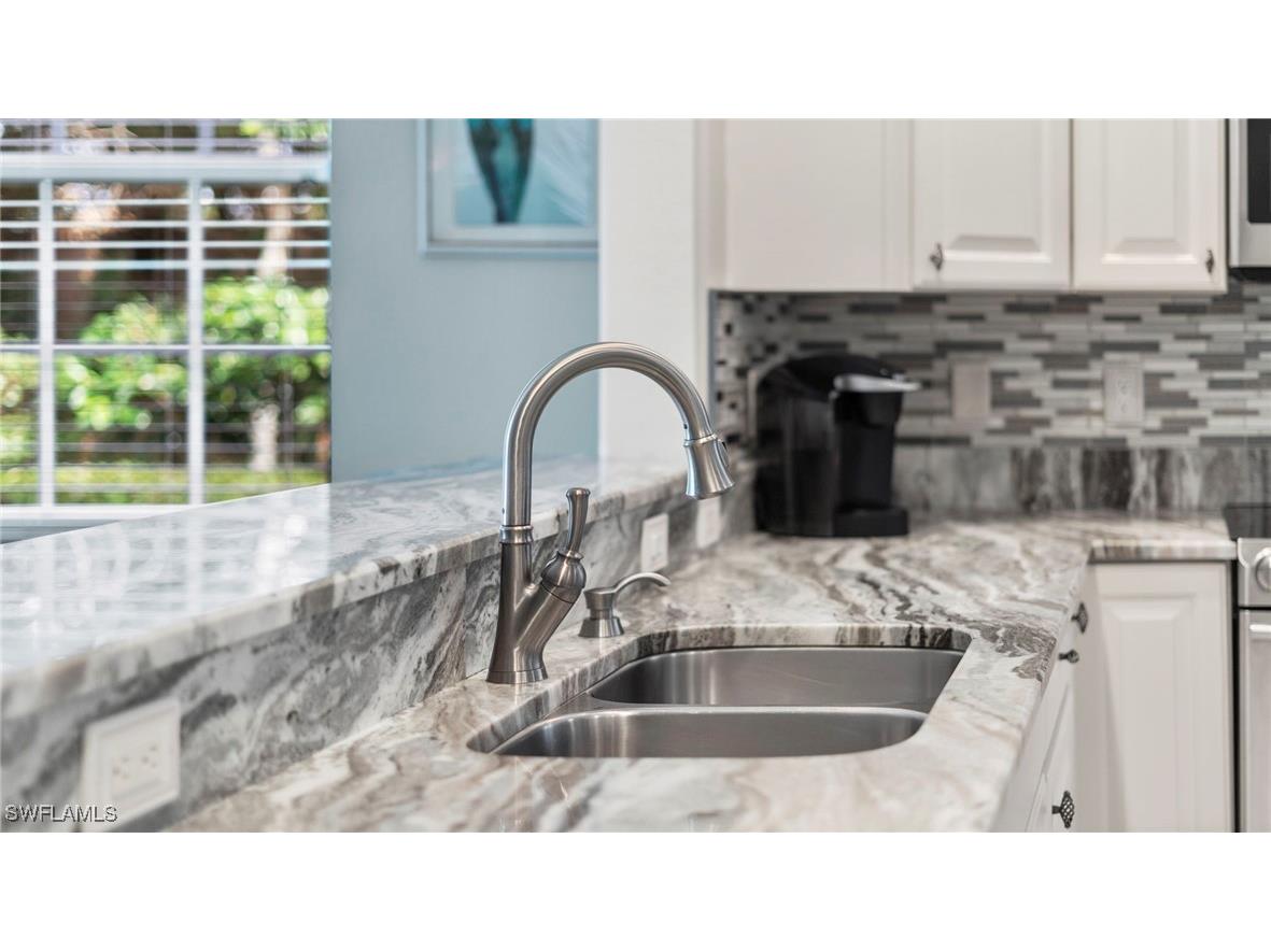 7876 Hawthorne Drive #1202 Naples FL 34113 225069894 image18