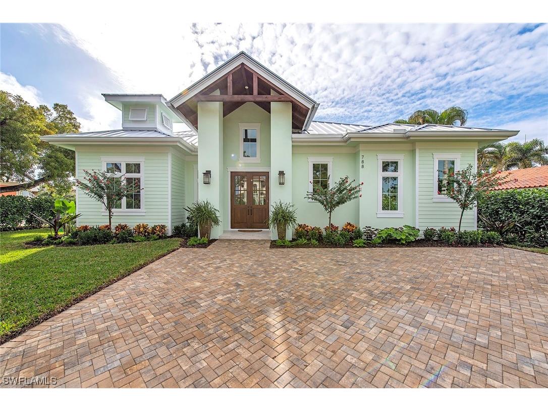 788 Broad Court S Naples FL 34102 223094521 image1