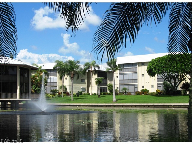 788 Park Shore Drive #B22 Naples FL 34103 223065432 image1