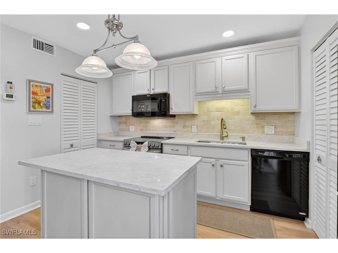 788 Park Shore Drive #B22 Naples FL 34103 226005499 image9