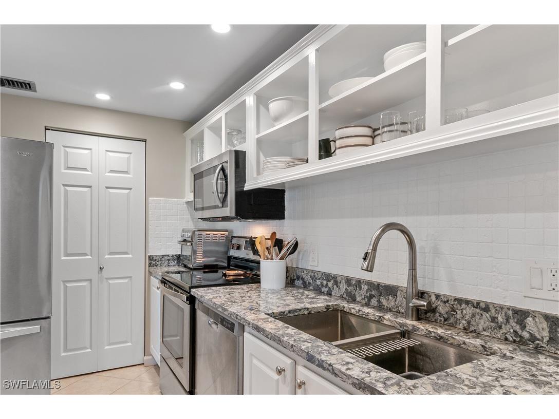 788 Park Shore Drive #B34 Naples FL 34103 225084080 image5