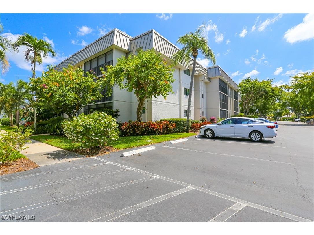 788 Park Shore Drive #D27 Naples FL 34103 226006873 image2