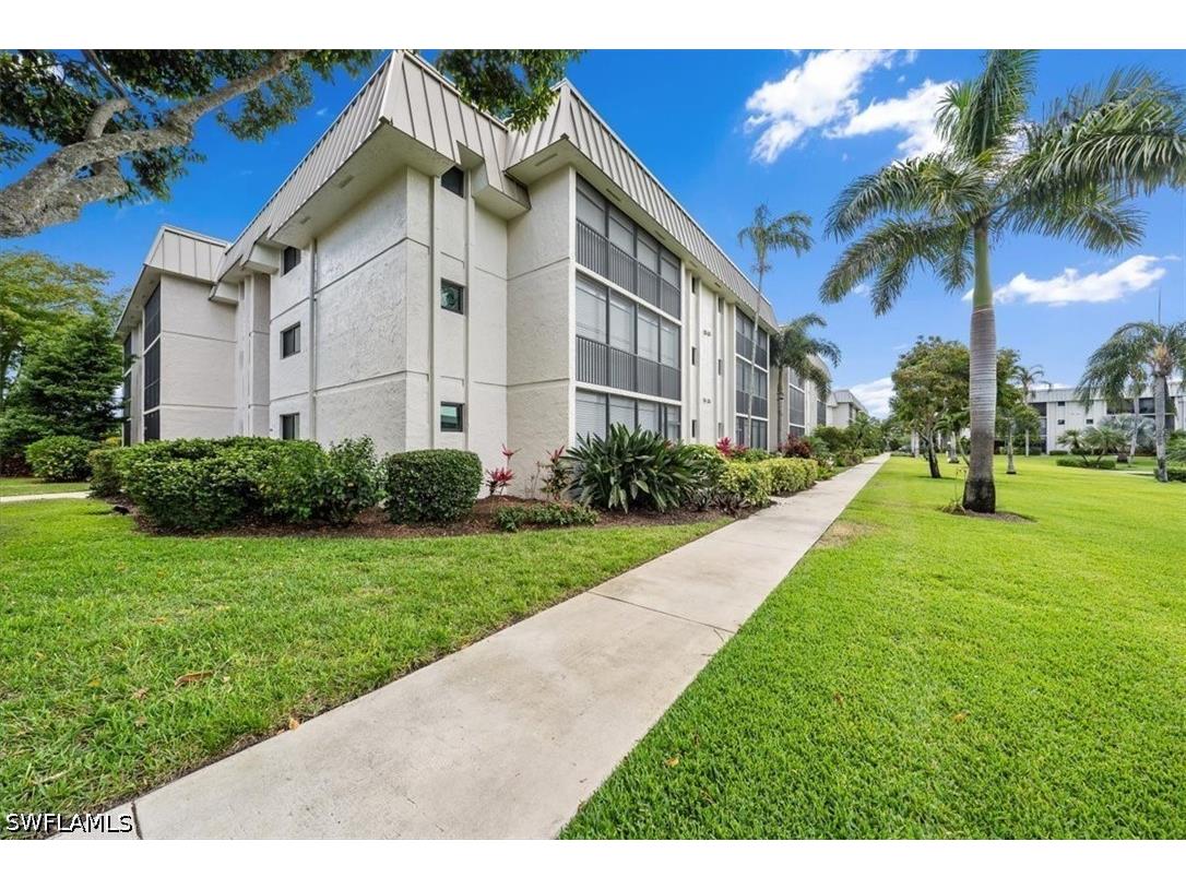 788 Park Shore Drive #D30 Naples FL 34103 226013602 image1