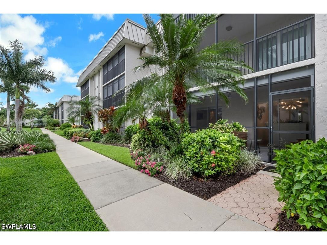 788 Park Shore Drive #E14 Naples FL 34103 226022171 image1