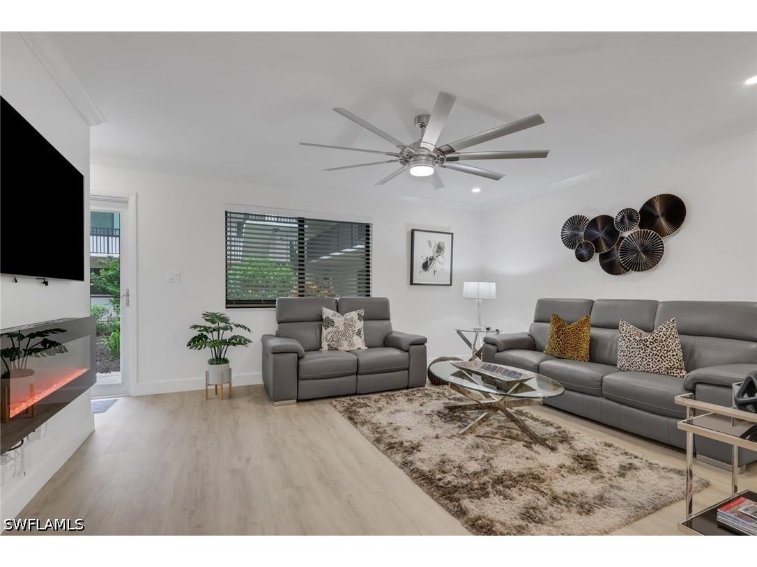 788 Park Shore Drive #E14 Naples FL 34103 226022171 image4