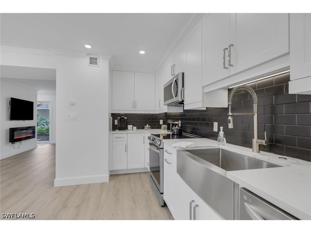 788 Park Shore Drive #E14 Naples FL 34103 226022171 image7