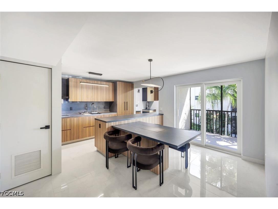 788 Park Shore Drive #E20 Naples FL 34103 2026014641 image10