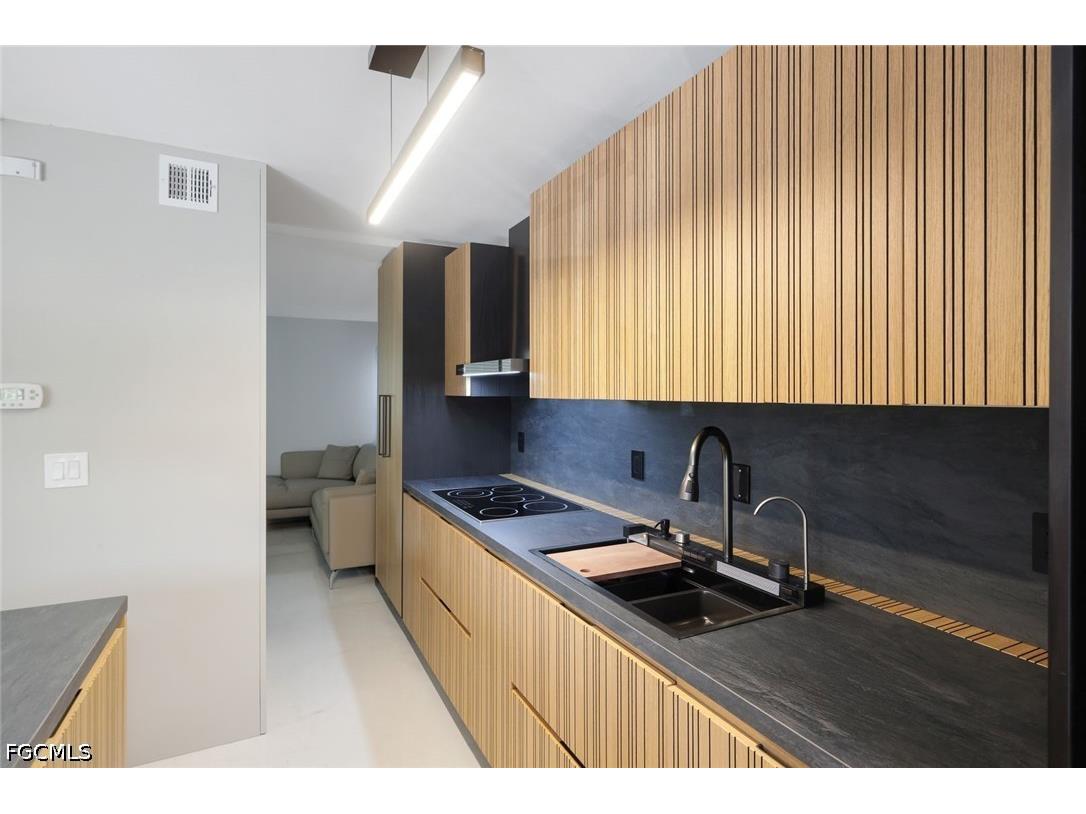 788 Park Shore Drive #E20 Naples FL 34103 2026014641 image13