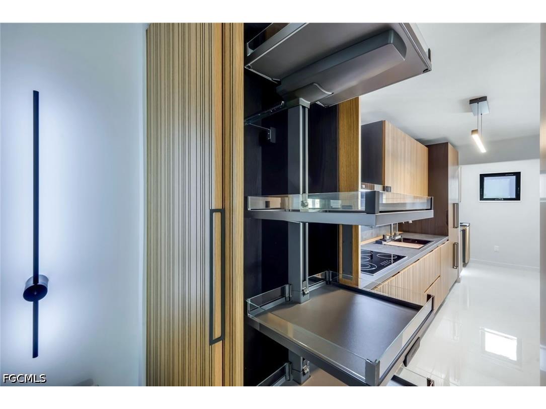 788 Park Shore Drive #E20 Naples FL 34103 2026014641 image18
