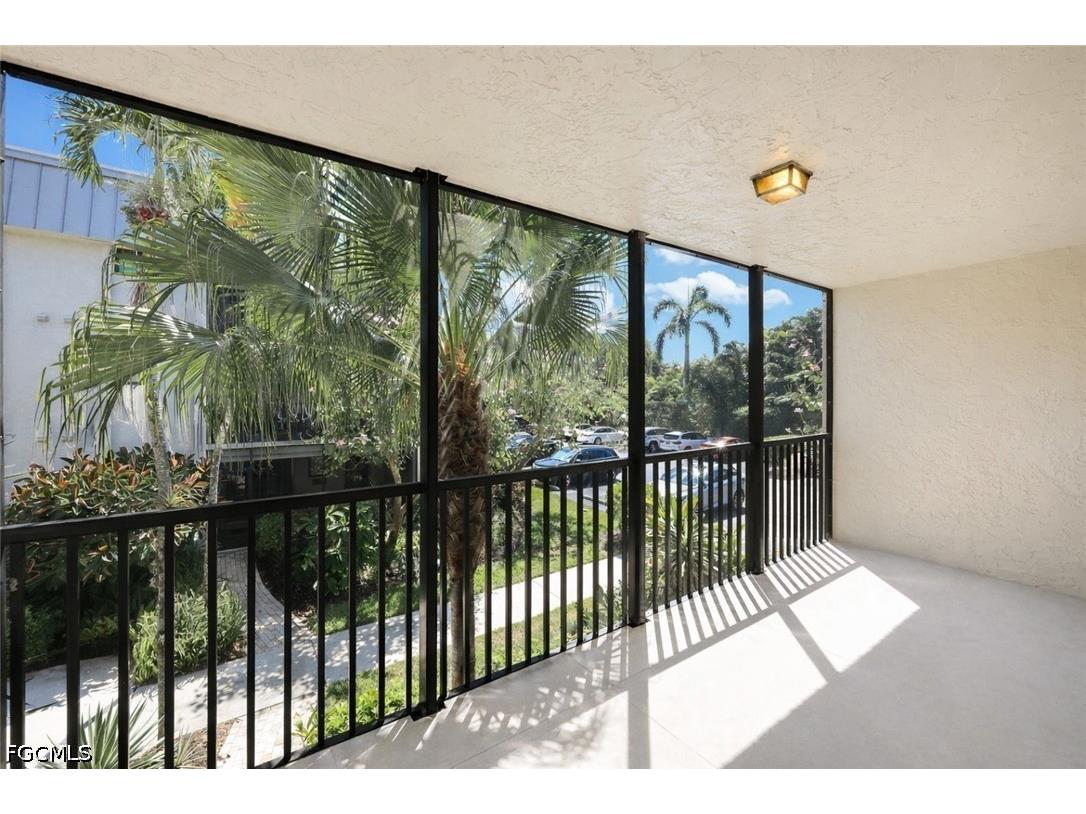 788 Park Shore Drive #E20 Naples FL 34103 2026014641 image28