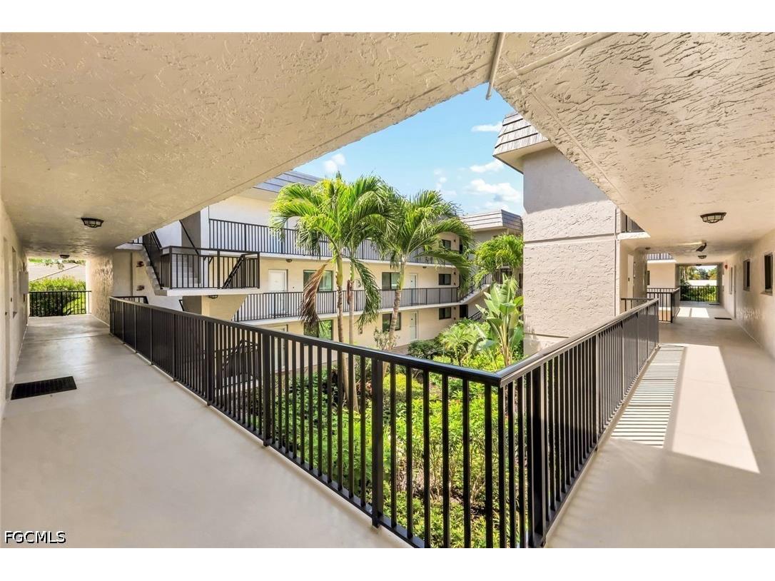 788 Park Shore Drive #E20 Naples FL 34103 2026014641 image30