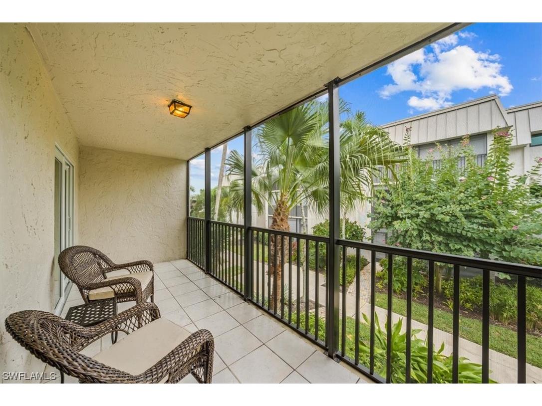 788 Park Shore Drive #E20 Naples FL 34103 223082846 image1