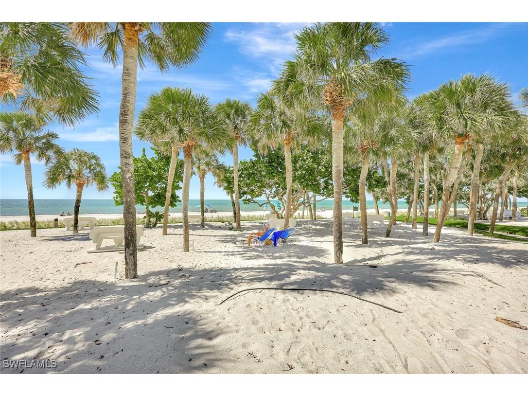 788 Park Shore Drive #E39 Naples FL 34103 225072614 image5