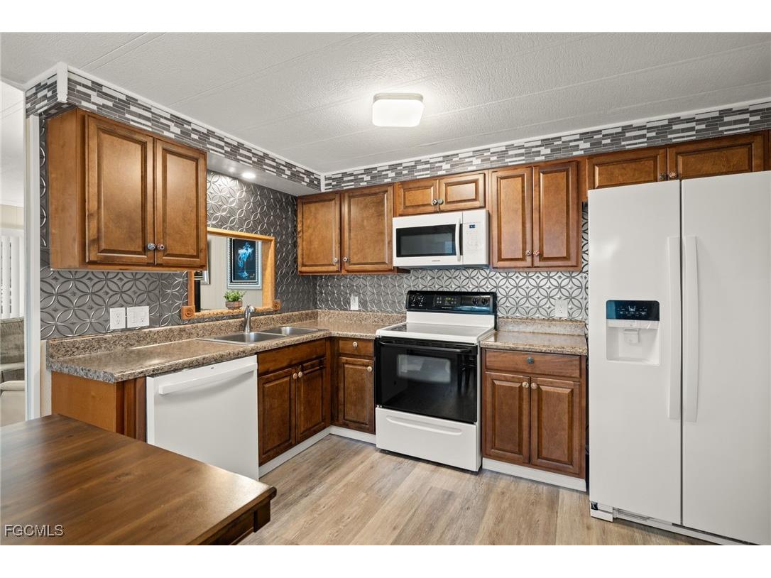 788 Roses Lane North Fort Myers FL 33917 2025005897 image10