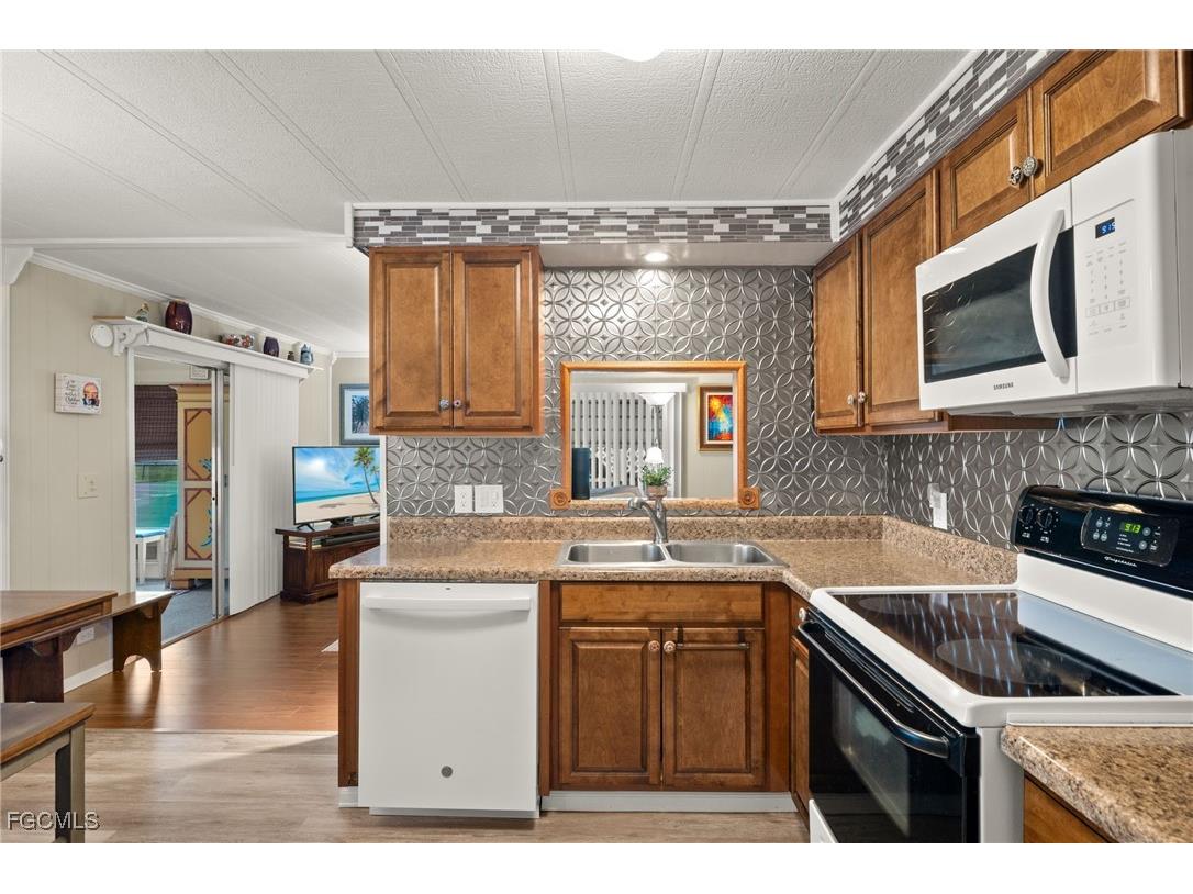 788 Roses Lane North Fort Myers FL 33917 2025005897 image6