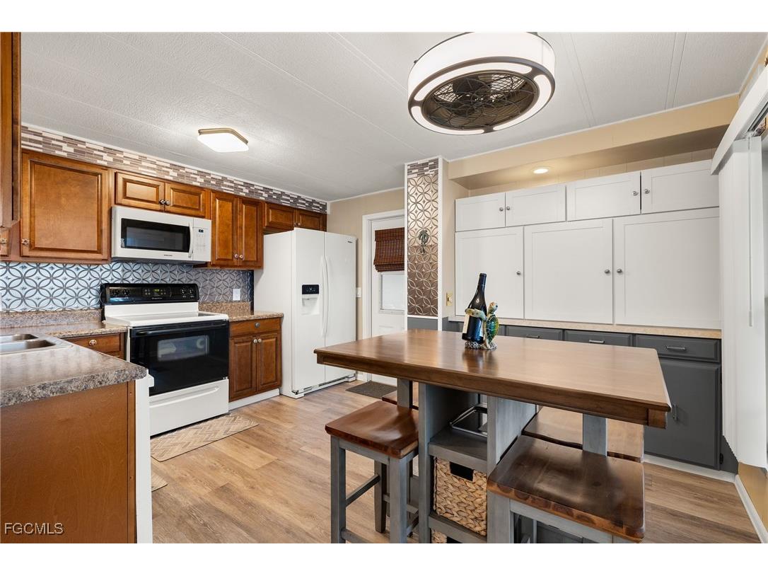 788 Roses Lane North Fort Myers FL 33917 2025005897 image8