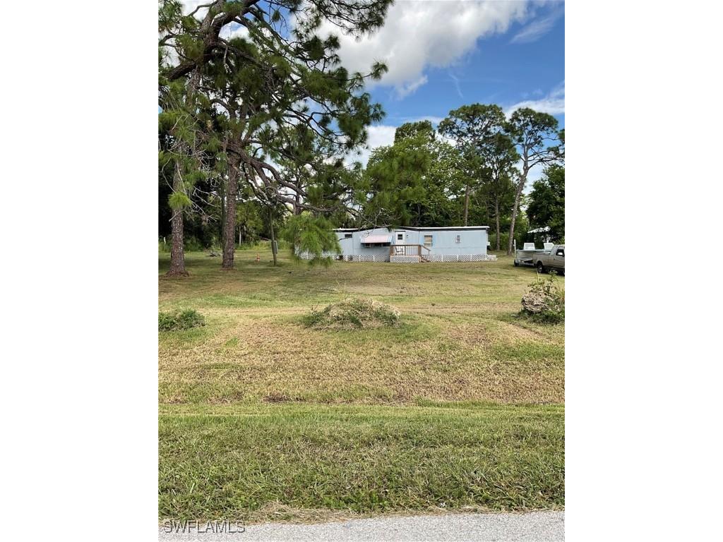 7885 Breeze Drive North Fort Myers FL 33917 224068398 image1