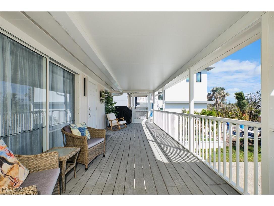 789 San Carlos Drive Fort Myers Beach FL 33931 2026002629 image2