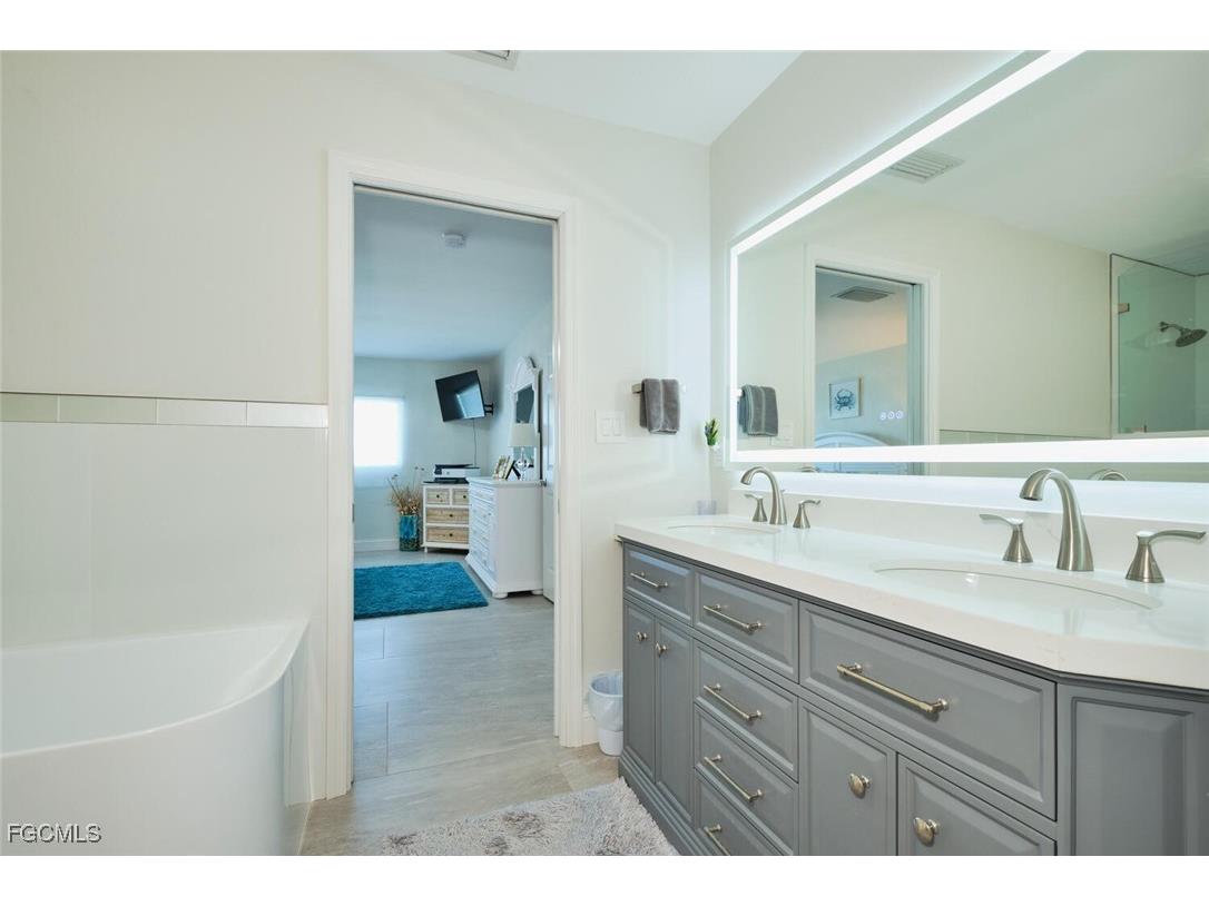 789 San Carlos Drive Fort Myers Beach FL 33931 2026002629 image25