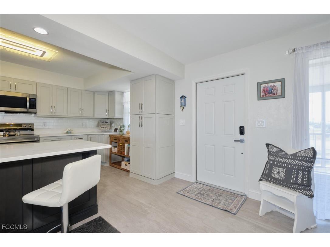 789 San Carlos Drive Fort Myers Beach FL 33931 2026002629 image5