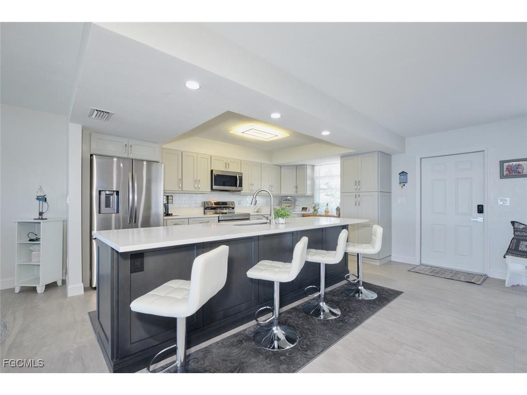 789 San Carlos Drive Fort Myers Beach FL 33931 2026002629 image6