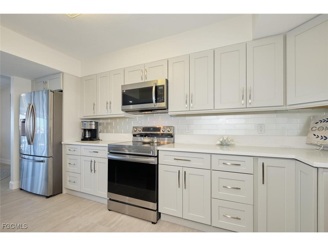 789 San Carlos Drive Fort Myers Beach FL 33931 2026002629 image7