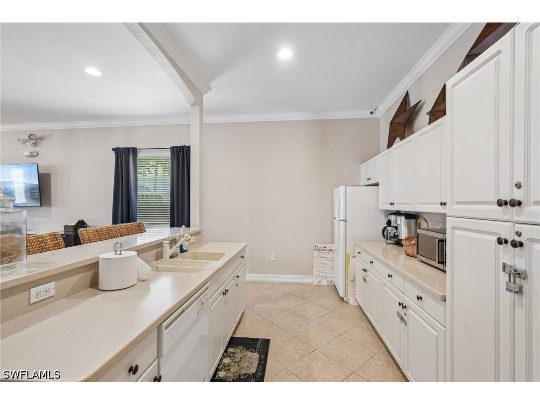 7895 Sanctuary Circle #117-1 Naples FL 34104 226019799 image39