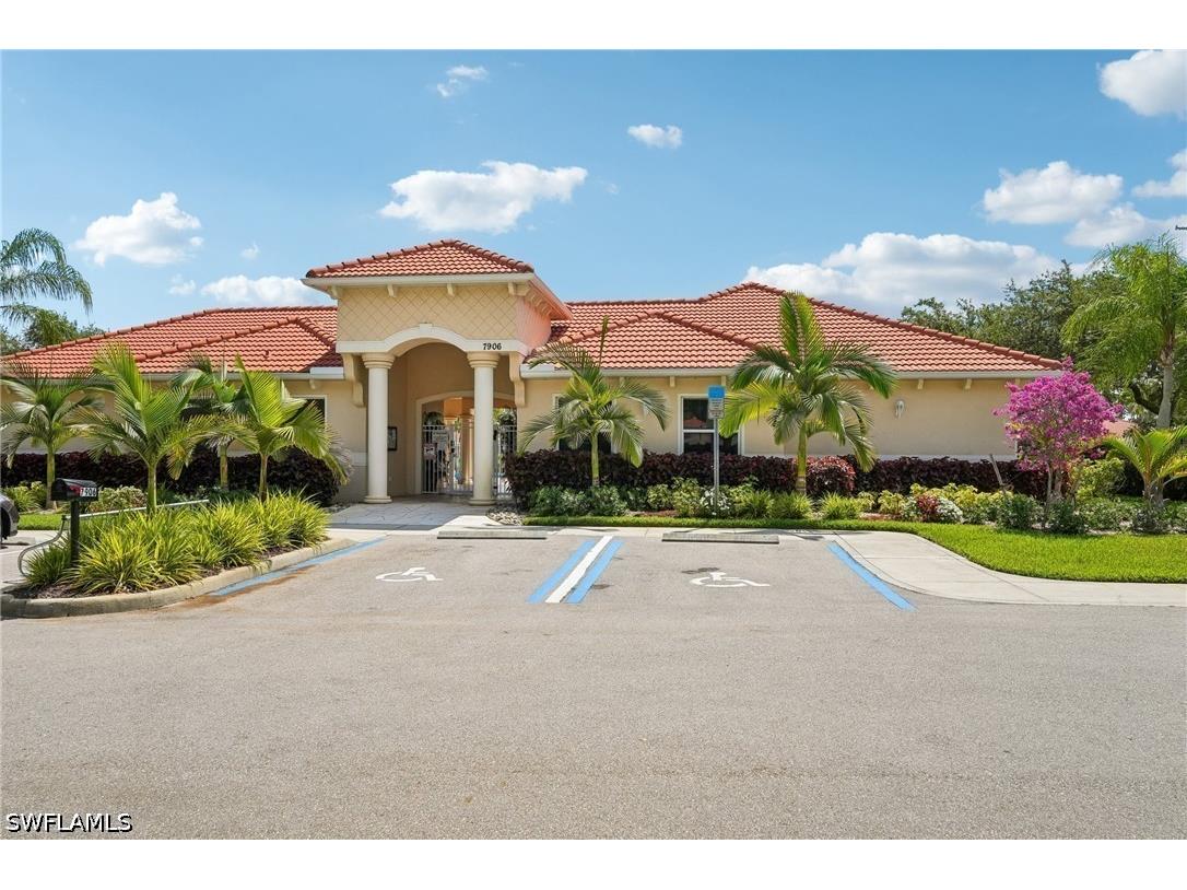 7895 Sanctuary Circle #117-1 Naples FL 34104 226019799 image45