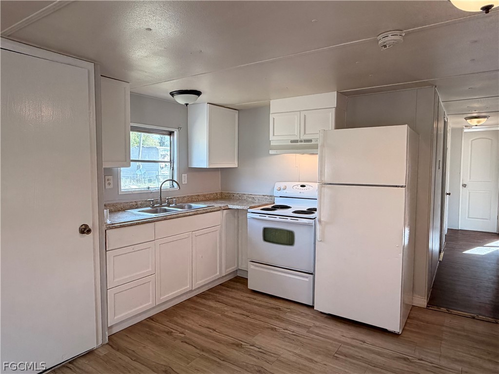 7897 Suncoast Drive North Fort Myers FL 33917 2026013300 image4