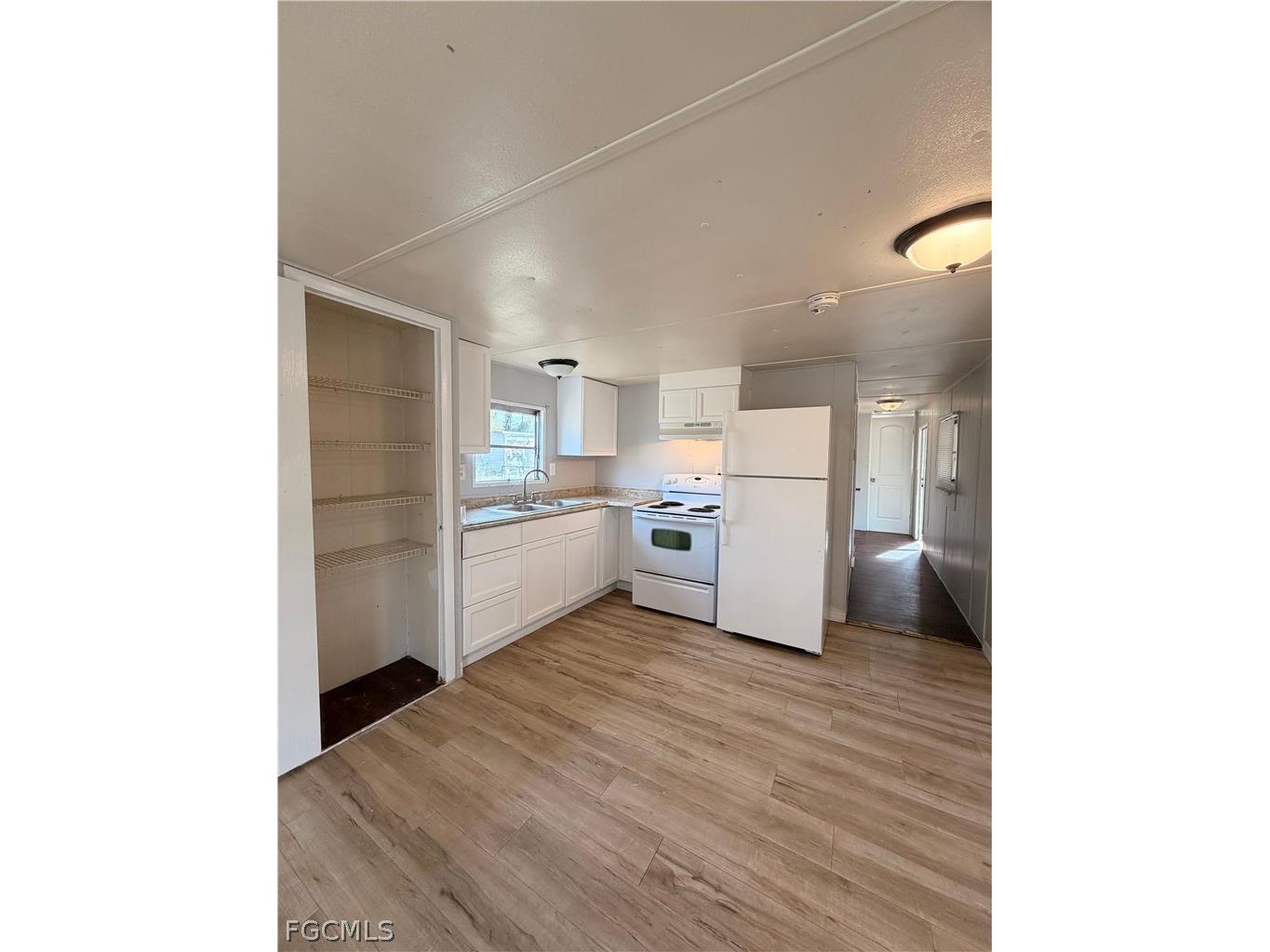 7897 Suncoast Drive North Fort Myers FL 33917 2026013300 image5