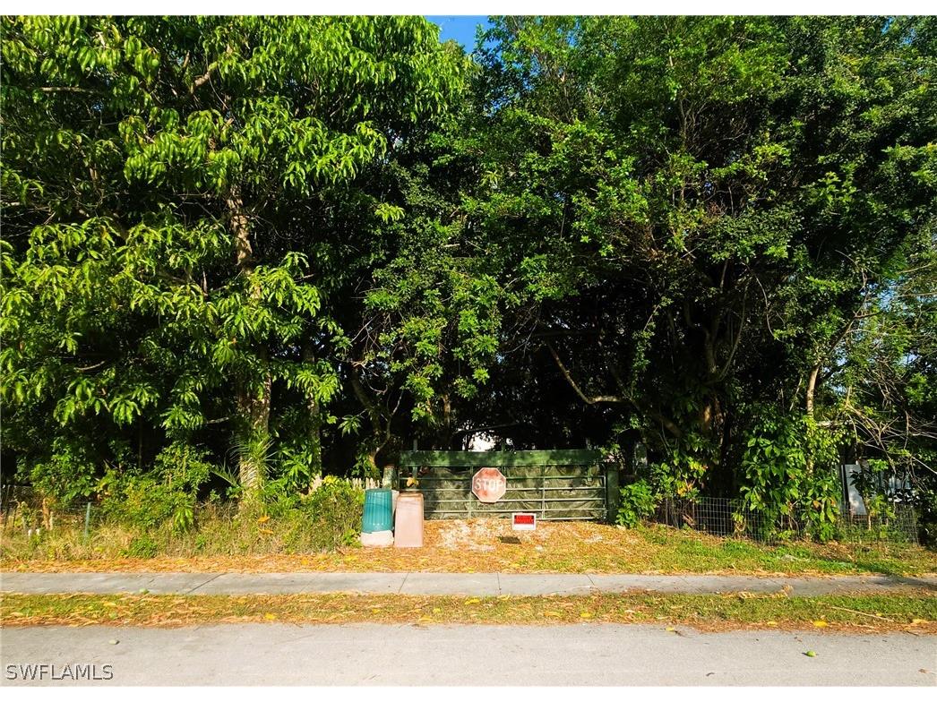79 Isle Of St Thomas Street Naples FL 34114 224042877 image1