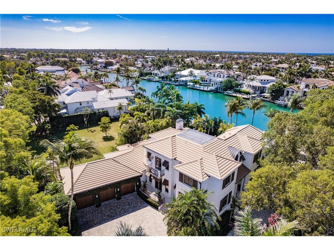 790 18th Avenue S Naples FL 34102 224102826 image1