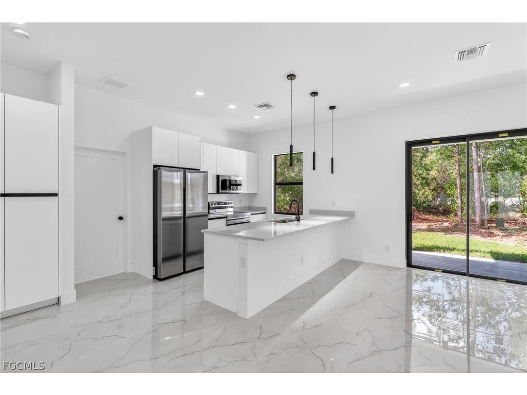 790 Bell Boulevard S Lehigh Acres FL 33974 2026008350 image10