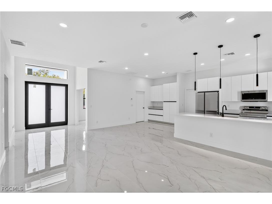 790 Bell Boulevard S Lehigh Acres FL 33974 2026008350 image5