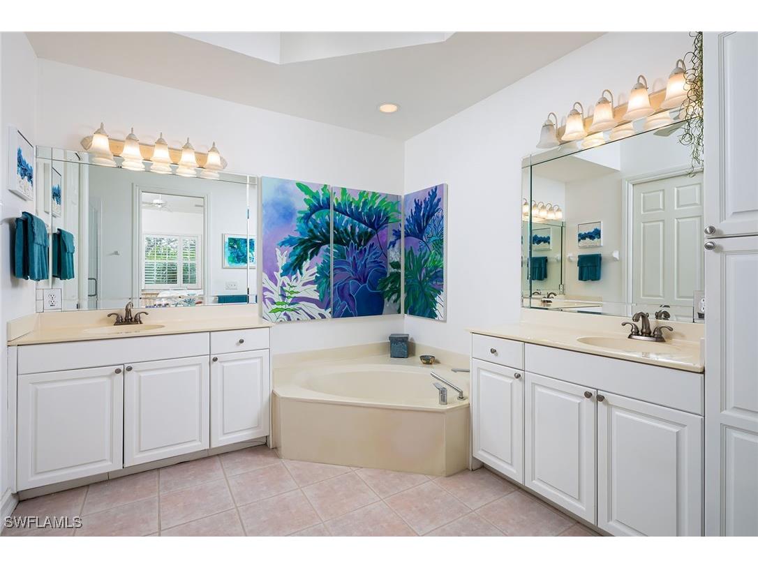 790 Bentwater Circle #203 Naples FL 34108 225071021 image16