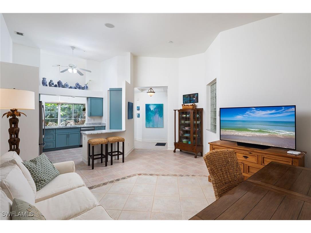 790 Bentwater Circle #203 Naples FL 34108 225071021 image4