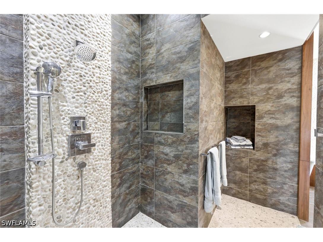 7902 Portofino Court Naples FL 34114 226012402 image22