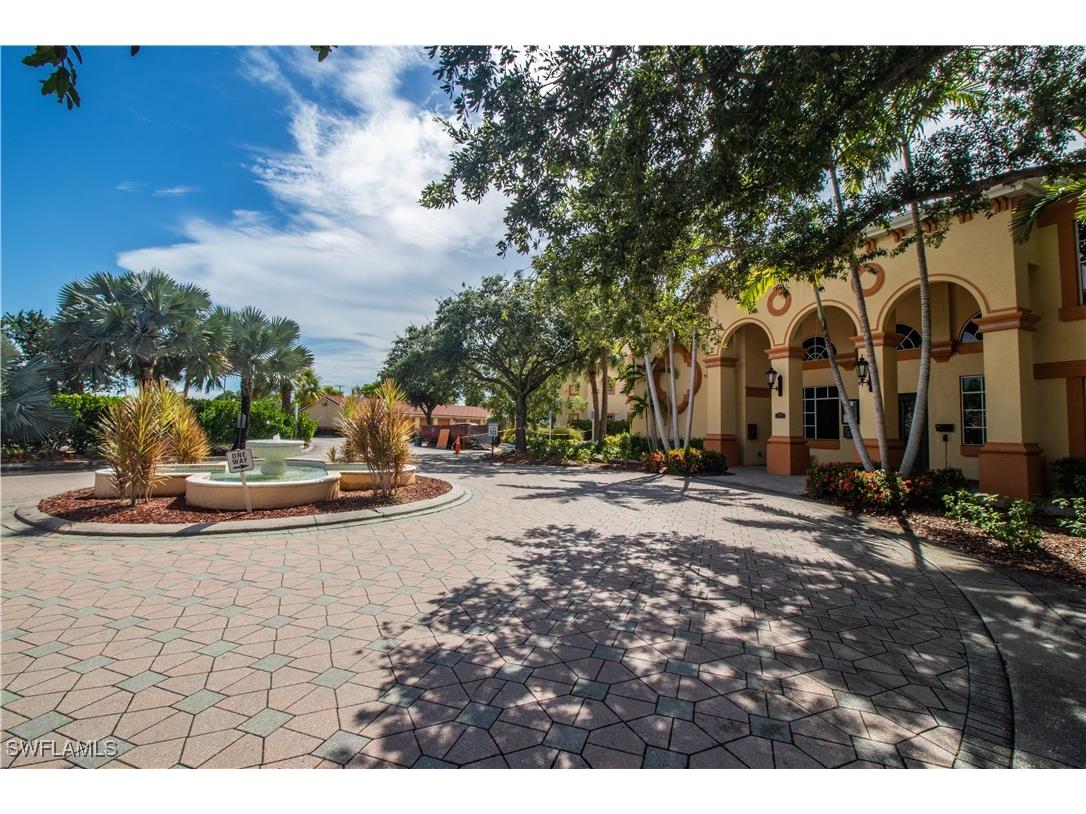 7905 Preserve Circle #116 Naples FL 34119 224063786 image1
