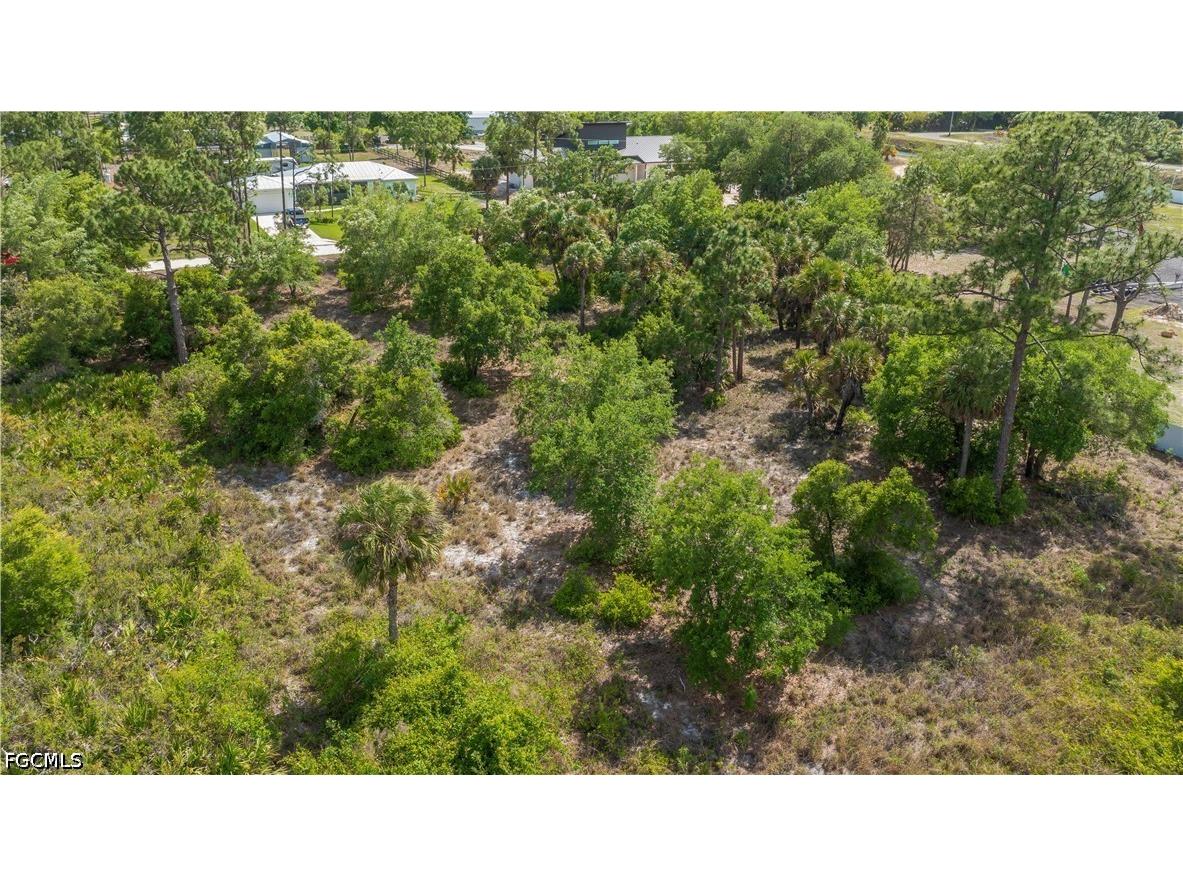 7906 23rd Place Labelle FL 33935 2026017237 image11