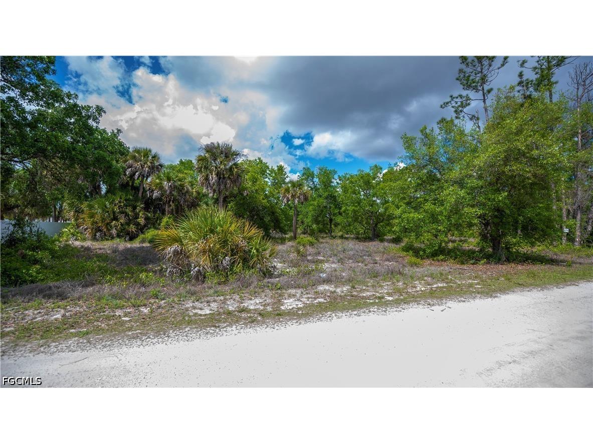 7906 23rd Place Labelle FL 33935 2026017237 image4