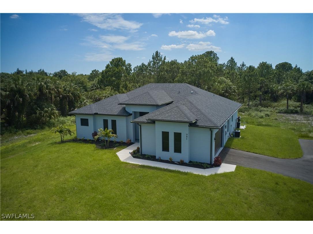 791 14th Street NE Naples FL 34120 224026224 image1