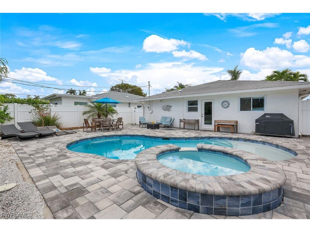 791 94th Avenue N Naples FL 34108 224015956 image1