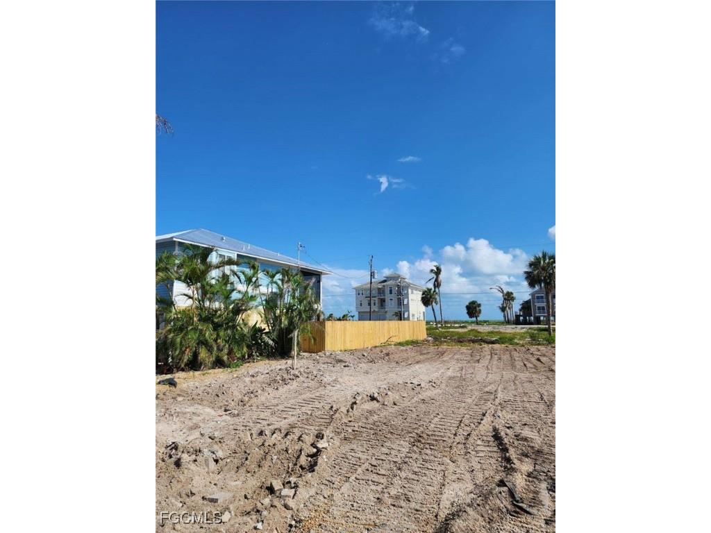 7910 Buccaneer Drive Fort Myers Beach FL 33931 2025019859 image2